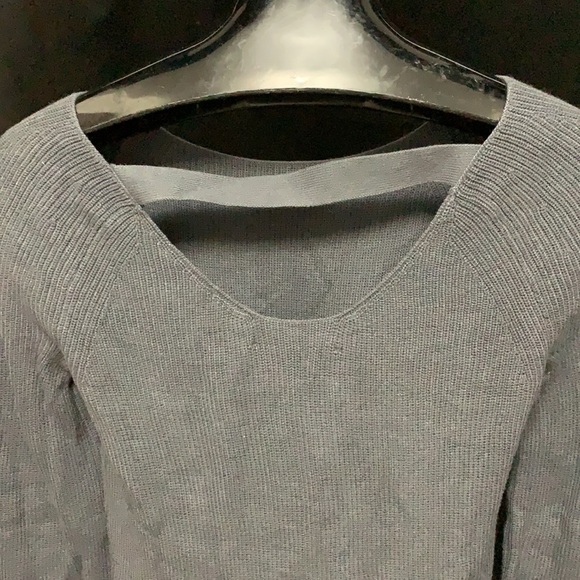 Loft crew neck open back sweater with bell sleeves - Picture 3 of 5